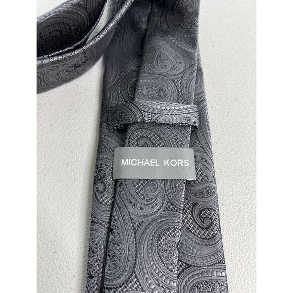 Michael Kors Gray Classic Paisley Pattern Tie NWOT - Picture 5 of 6